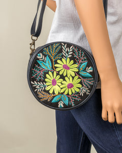 Round Leather Embroidered Purse